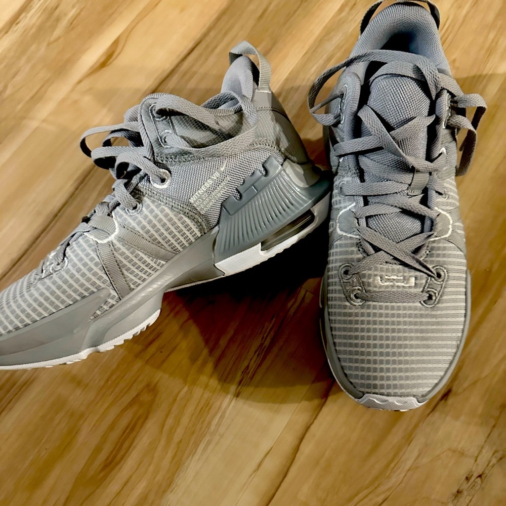 LeBron men’s basketball shoes